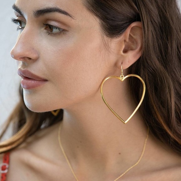 Jewelry - NEW Gold Heart Drop Earrings